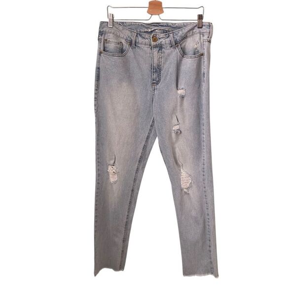 Seven7 Weekend Slim Fit Straight Leg Distressed Jean in Size 12 - Picture 2 of 13